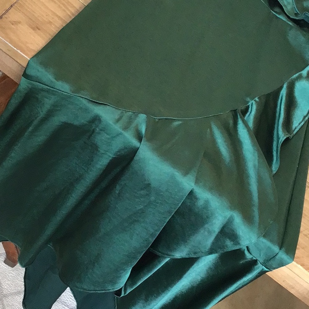 Birdie Ruffle Detail Asymmetric Satin Dress
Petal & Pup - Picture 13 of 16